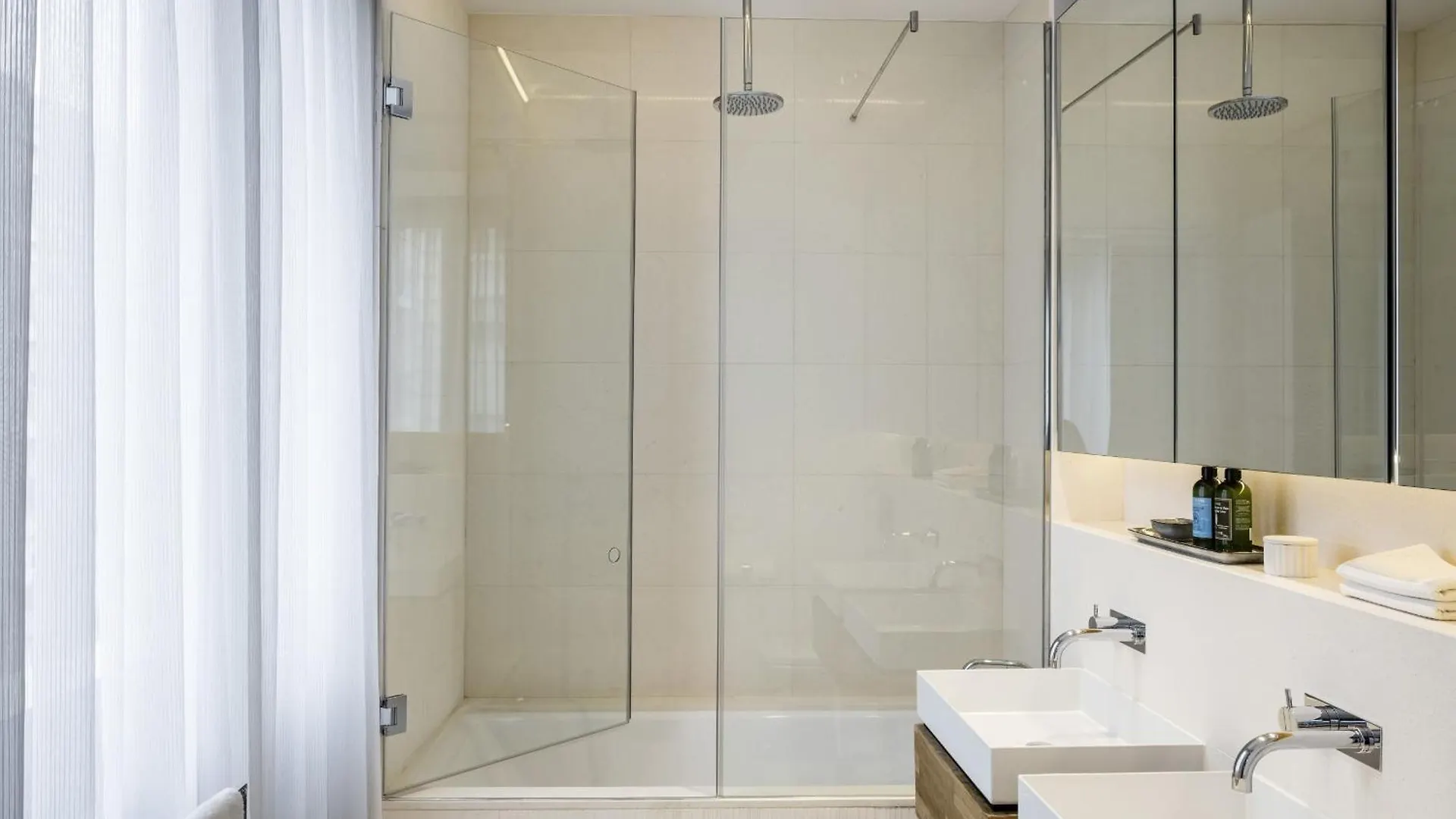 The Onsider - Premium Luxury Apartment 4 Bedrooms Barcelona